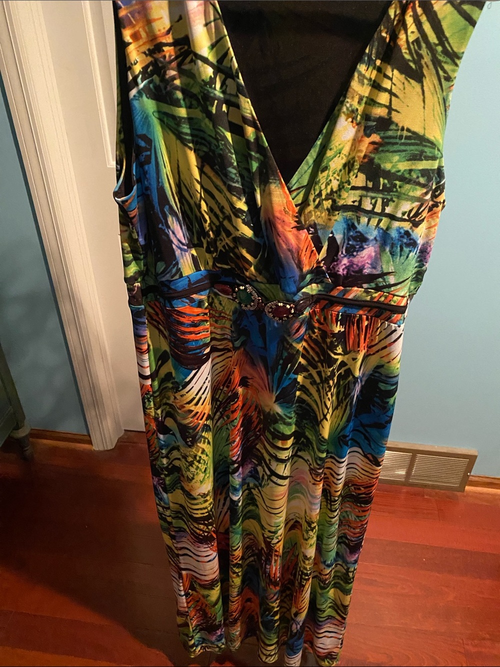 Multicolor Tropical Print Sleeveless Maxi Dress. Size Large.